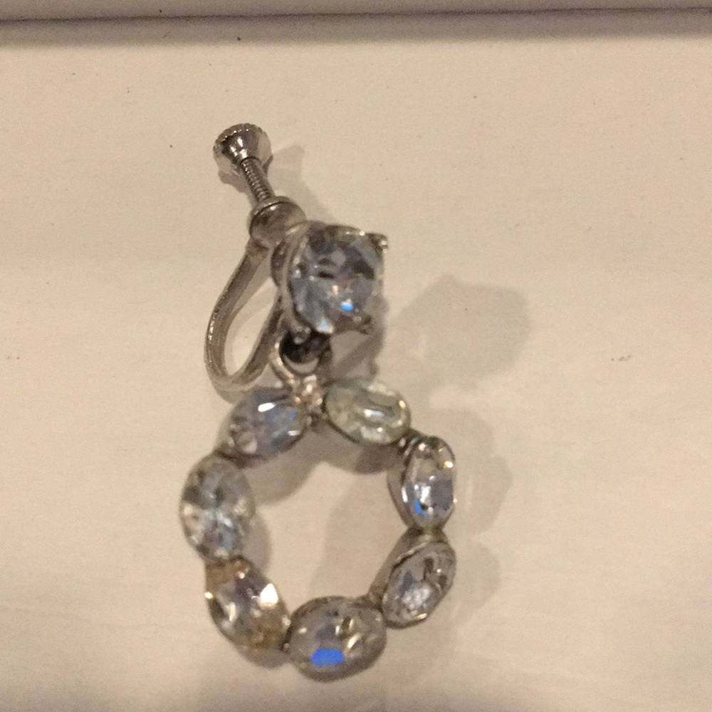 Vintage crystal earrings - Picture 2 of 5